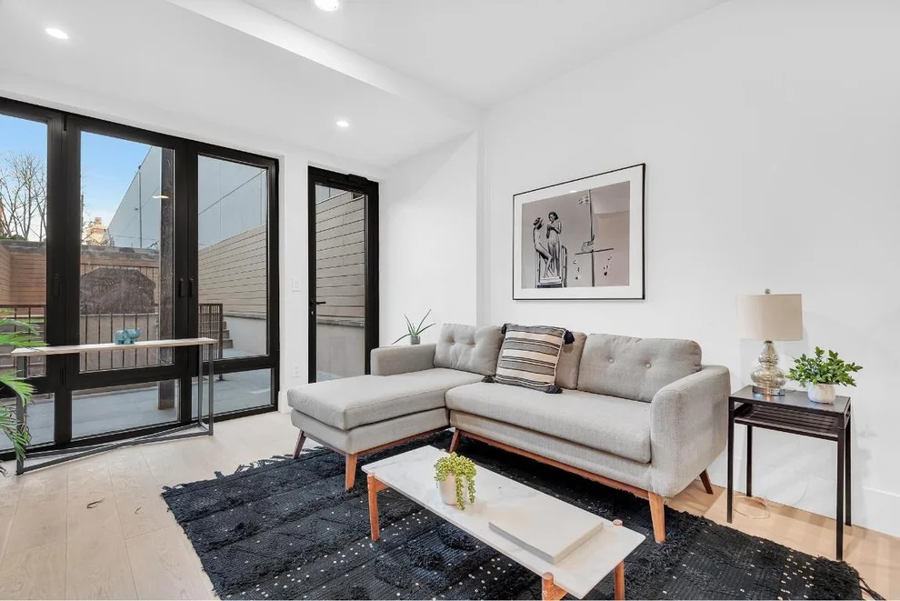 Unit for sale at 490 LORIMER Street, Brooklyn, NY 11211