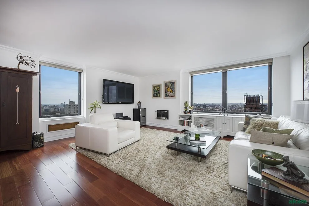 Unit for sale at 1623 3rd Avenue, Manhattan, NY 10128