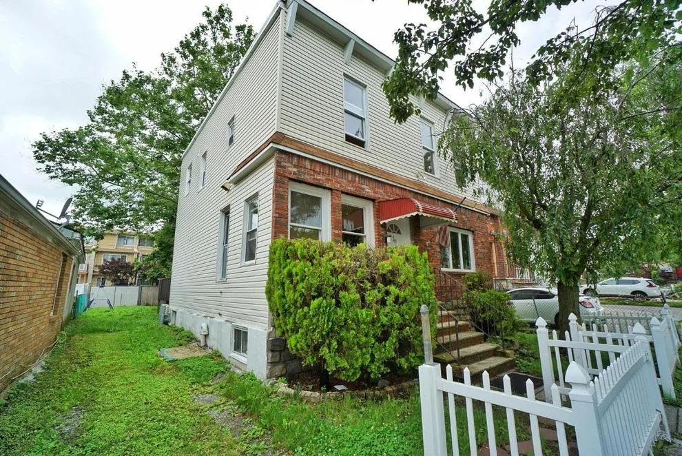 Unit for sale at 141 Roma Avenue, StatenIsland, NY 10306