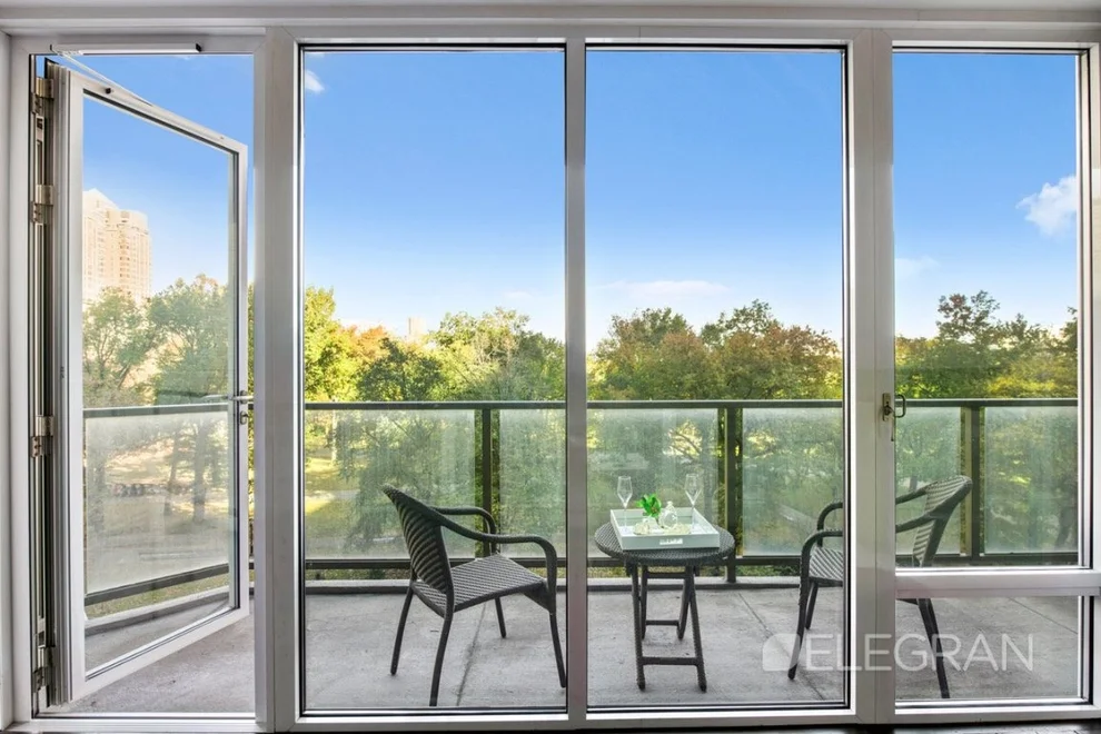 Unit for sale at 210 Central Park S, Manhattan, NY 10019