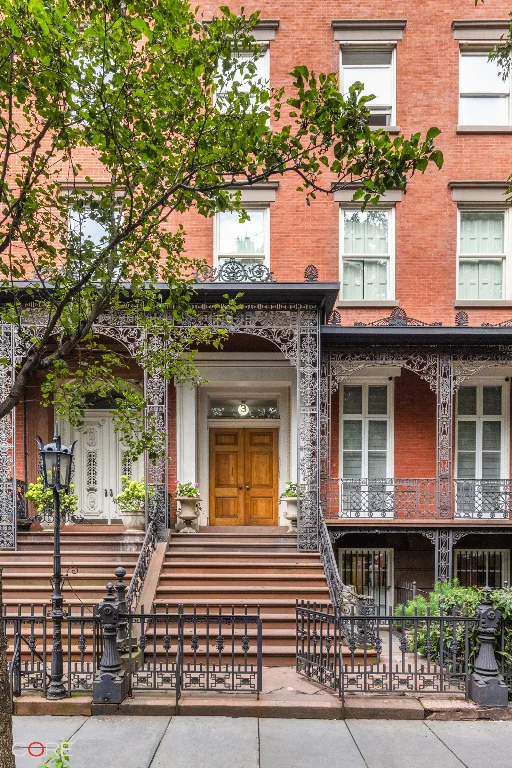 Unit for sale at 3 Gramercy Park W, Manhattan, NY 10003