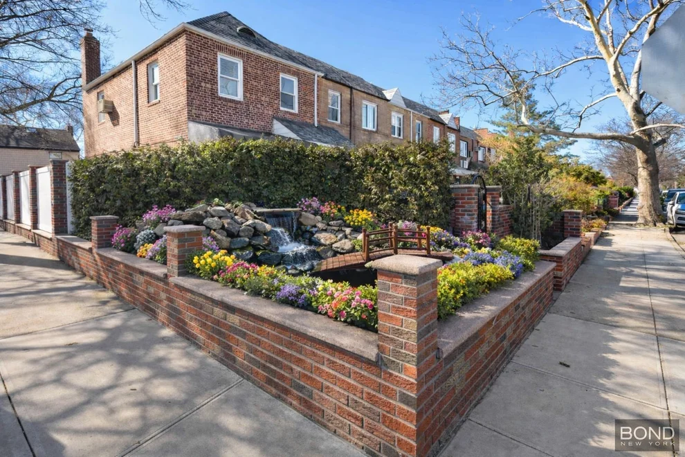 Unit for sale at 60-82 70th Street, Queens, NY 11378