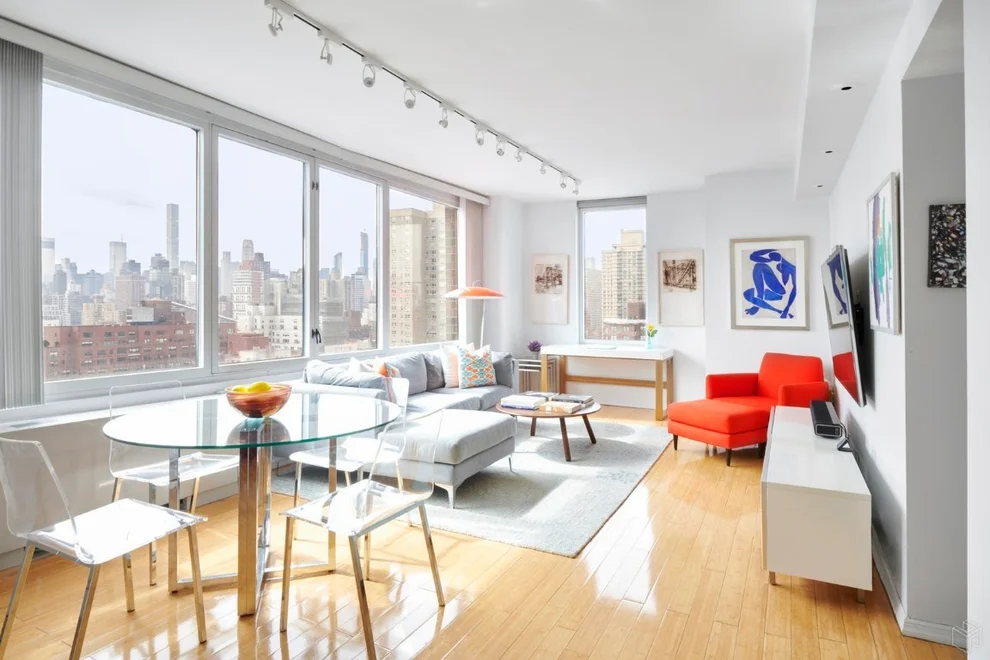 Unit for sale at 52 E END Avenue, Manhattan, NY 10028