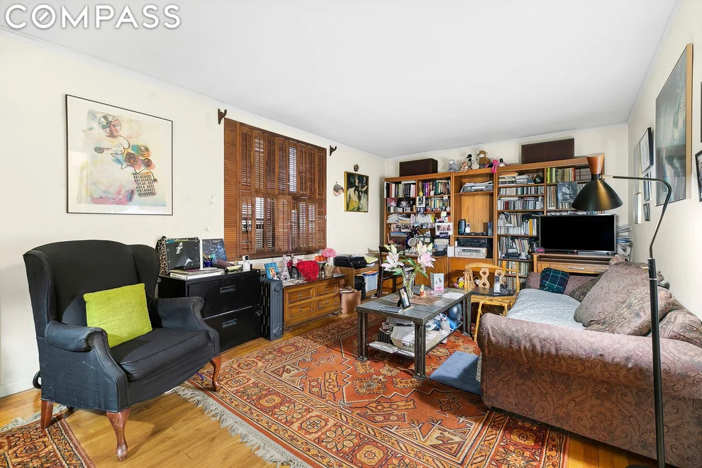 Unit for sale at 305 W 18th Street, Manhattan, NY 10011
