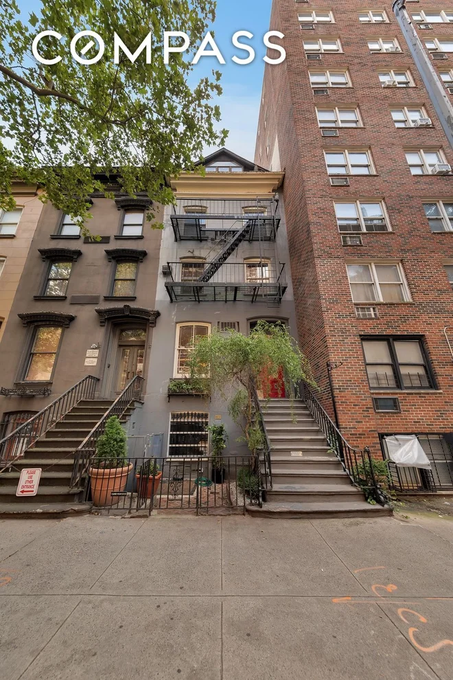 Unit for sale at 206 E 30th Street, Manhattan, NY 10016