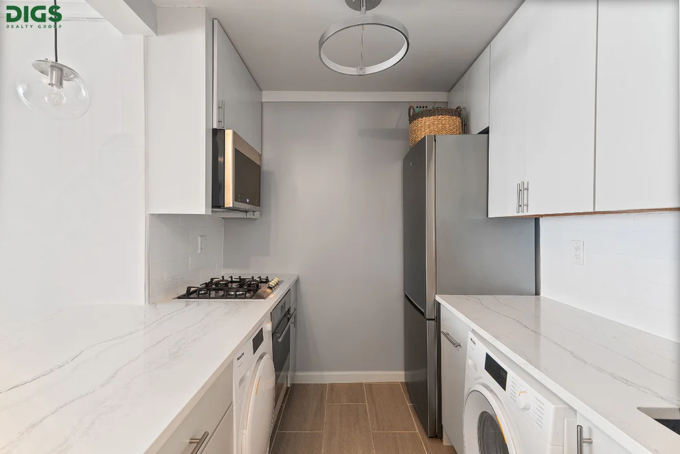 Unit for sale at 1160 3RD Avenue, Manhattan, NY 10065
