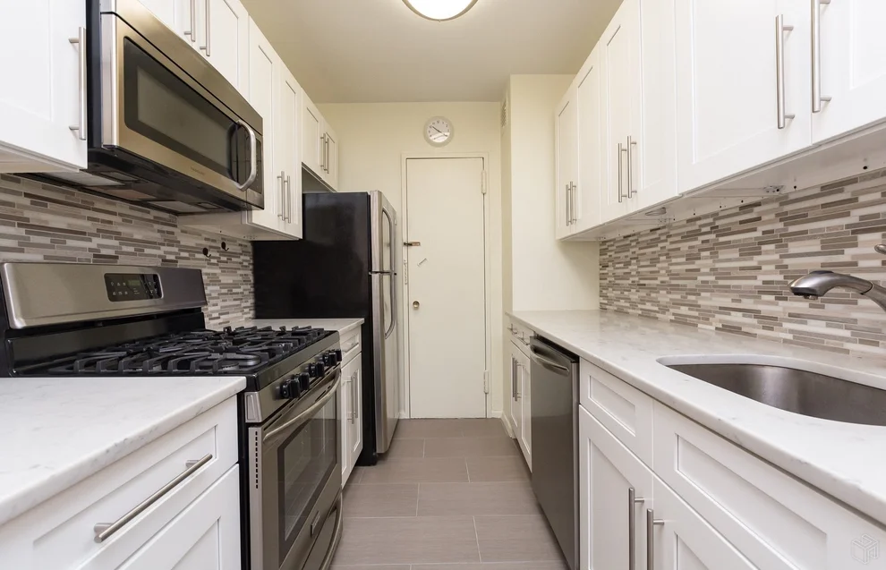 Unit for sale at 3050 FAIRFIELD Avenue, Bronx, NY 10463