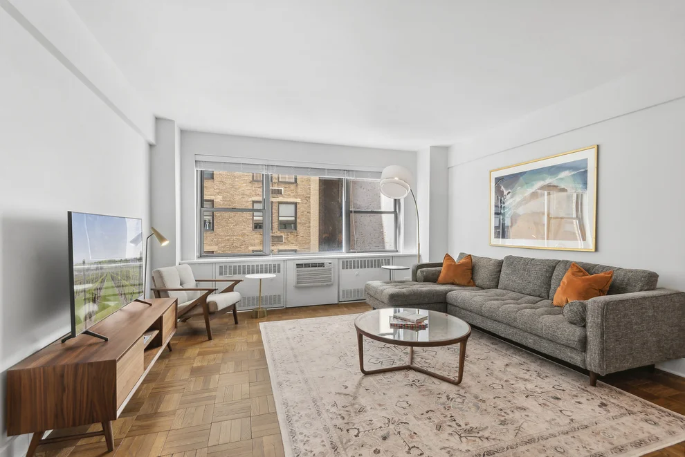 Unit for sale at 110 E 57TH Street, Manhattan, NY 10022