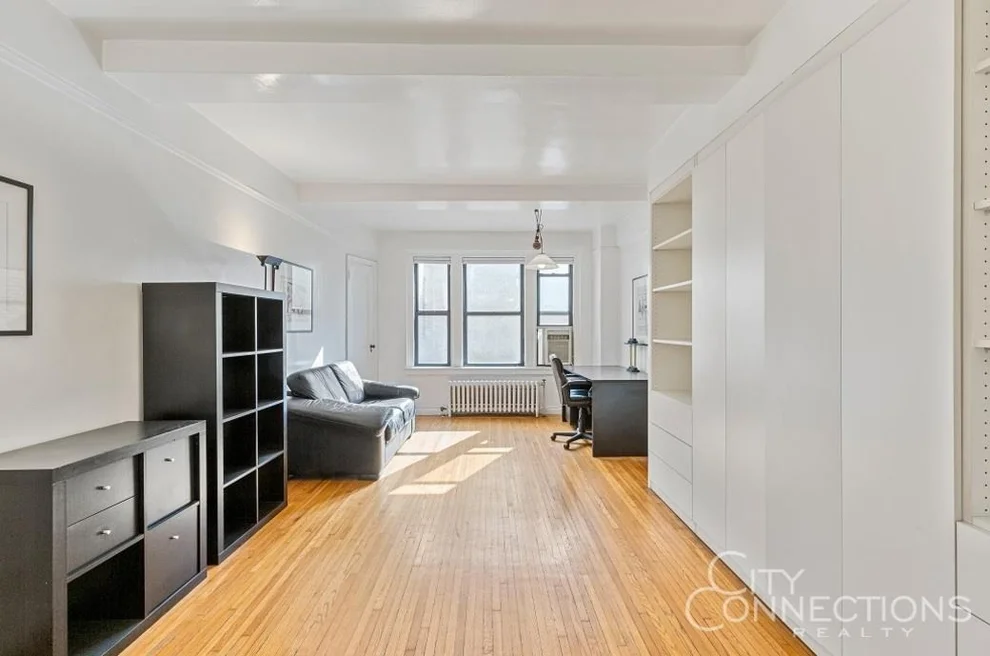 Unit for sale at 339 E 58th Street, Manhattan, NY 10022