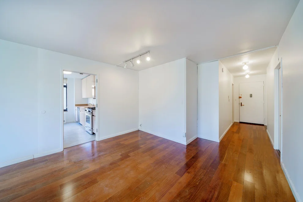 Unit for sale at 400 E 70TH Street, Manhattan, NY 10021