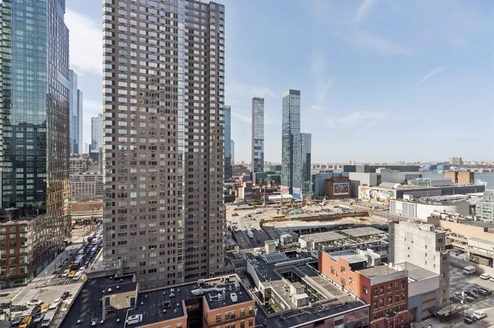 Unit for sale at 500 W 43rd Street, Manhattan, NY 10036