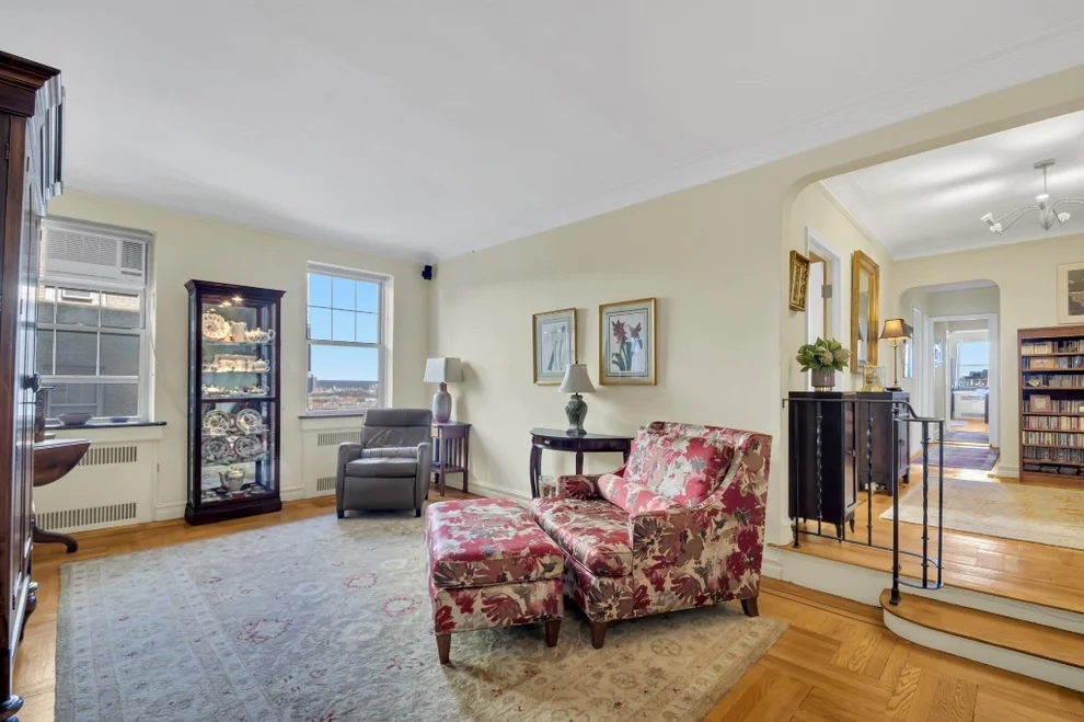Unit for sale at 720 Fort Washington Avenue, Manhattan, NY 10040