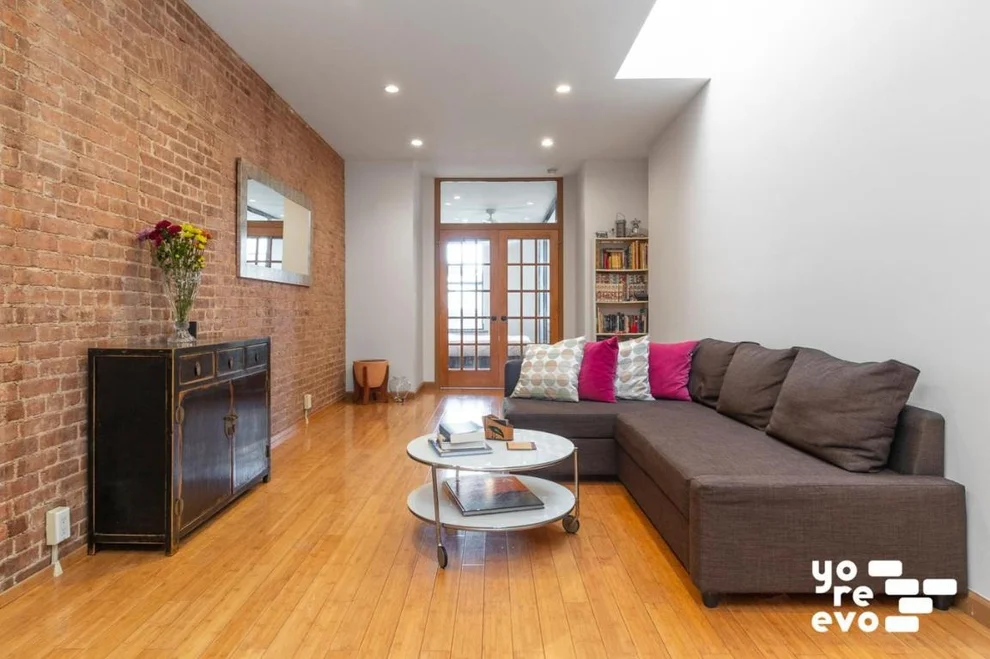 Unit for sale at 170 E 90th Street, Manhattan, NY 10128