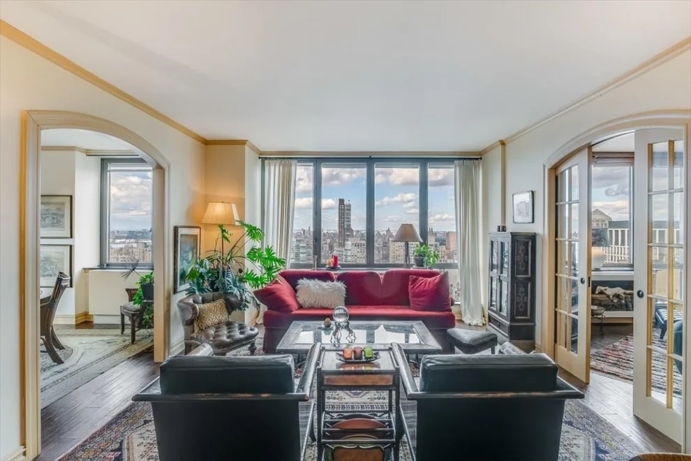 Unit for sale at 2 Columbus Avenue, Manhattan, NY 10023