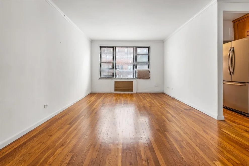 Unit for sale at 400 W 58th Street, Manhattan, NY 10019