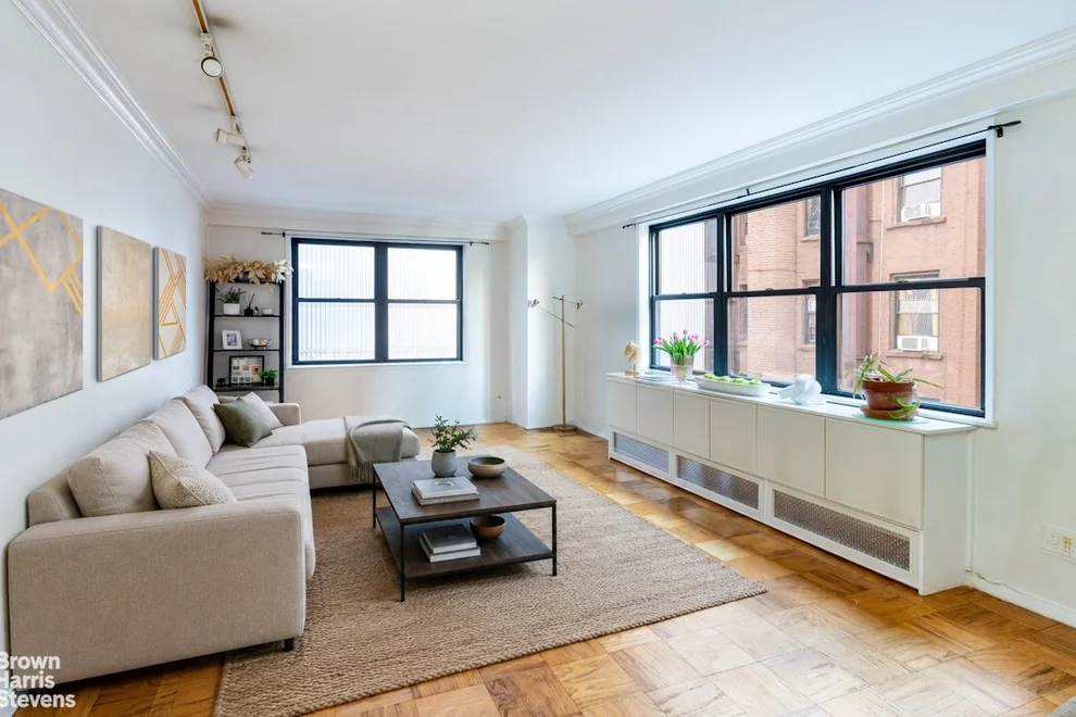 Unit for sale at 330 3RD Avenue, Manhattan, NY 10010