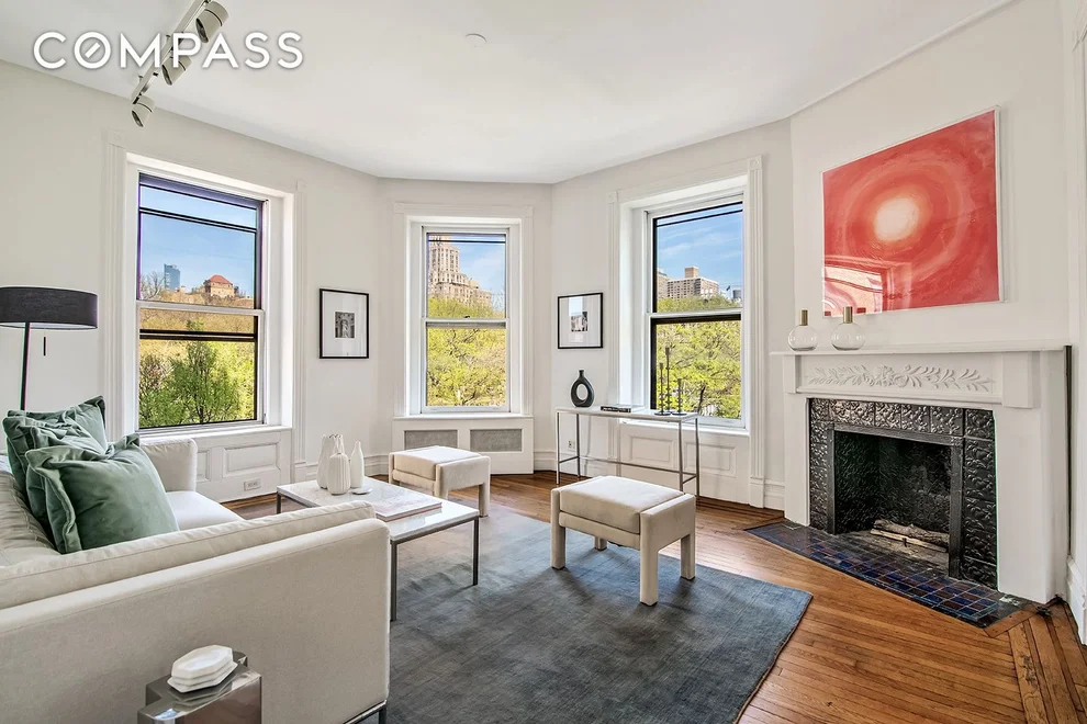 Unit for sale at 39 1/2 Washington Square S, Manhattan, NY 10012