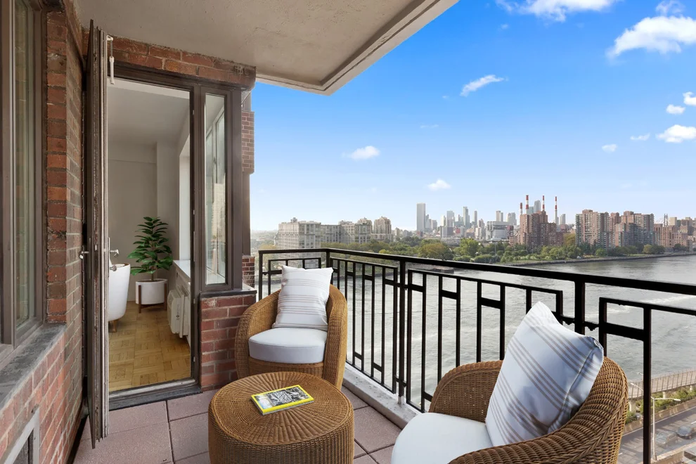 Unit for sale at 45 E END Avenue, Manhattan, NY 10028