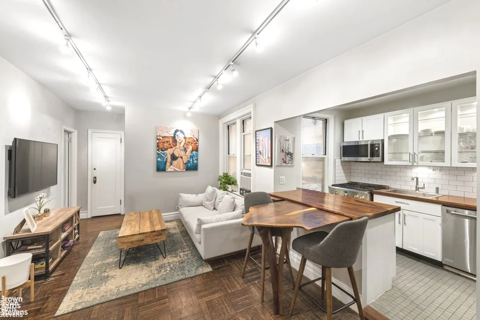 Unit for sale at 233 W 21ST Street, Manhattan, NY 10011