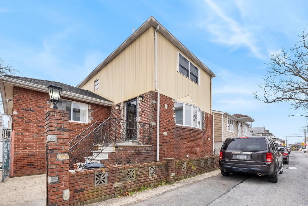 Unit for sale at 22 LESTER Court, Brooklyn, NY 11229