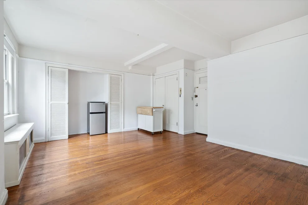Unit for sale at 304 E 41ST Street, Manhattan, NY 10017