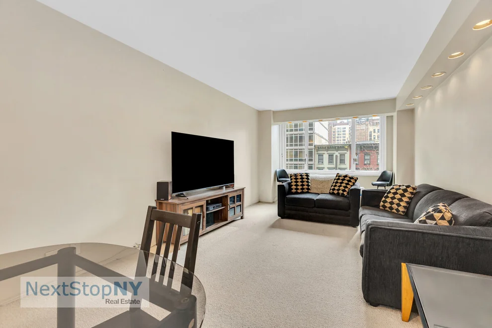 Unit for sale at 245 E 54TH Street, Manhattan, NY 10022