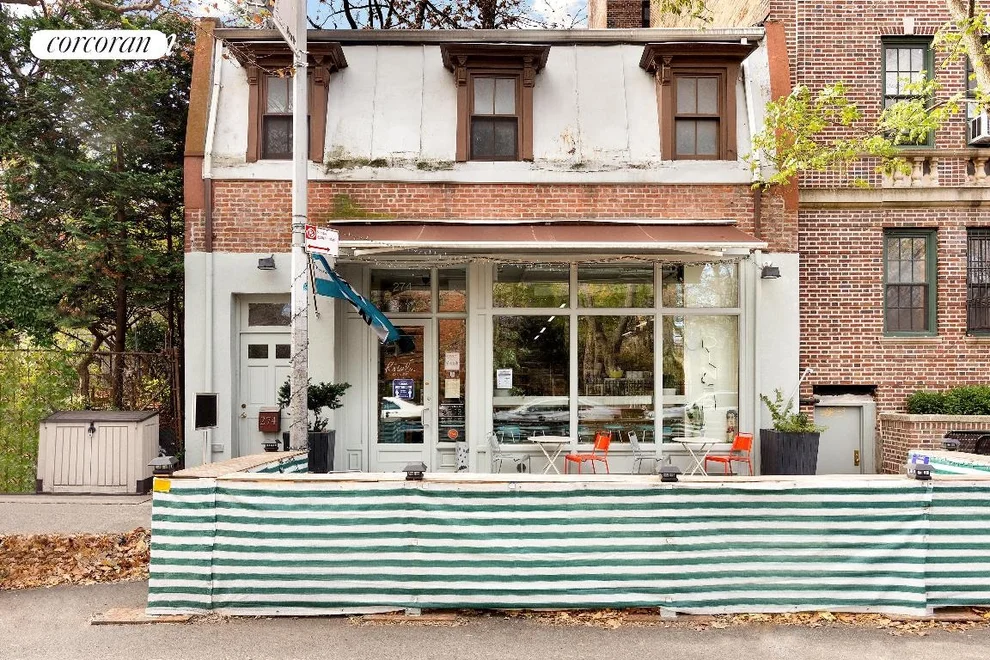 Unit for sale at 274 Hall Street, Brooklyn, NY 11205