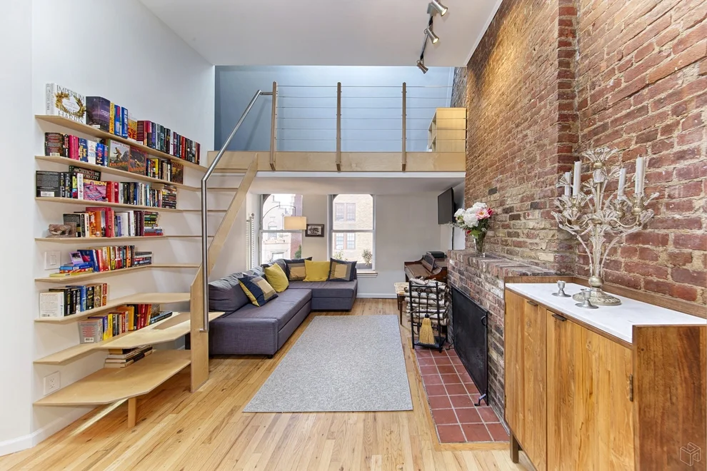 Unit for sale at 304 W 88TH Street, Manhattan, NY 10024