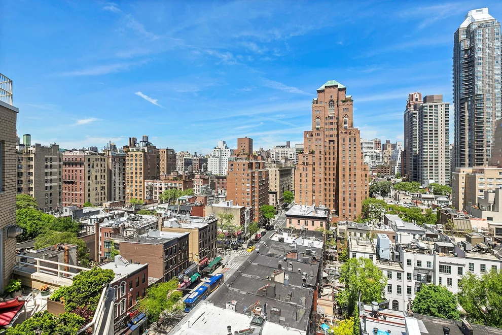 Unit for sale at 150 E 61ST Street, Manhattan, NY 10065