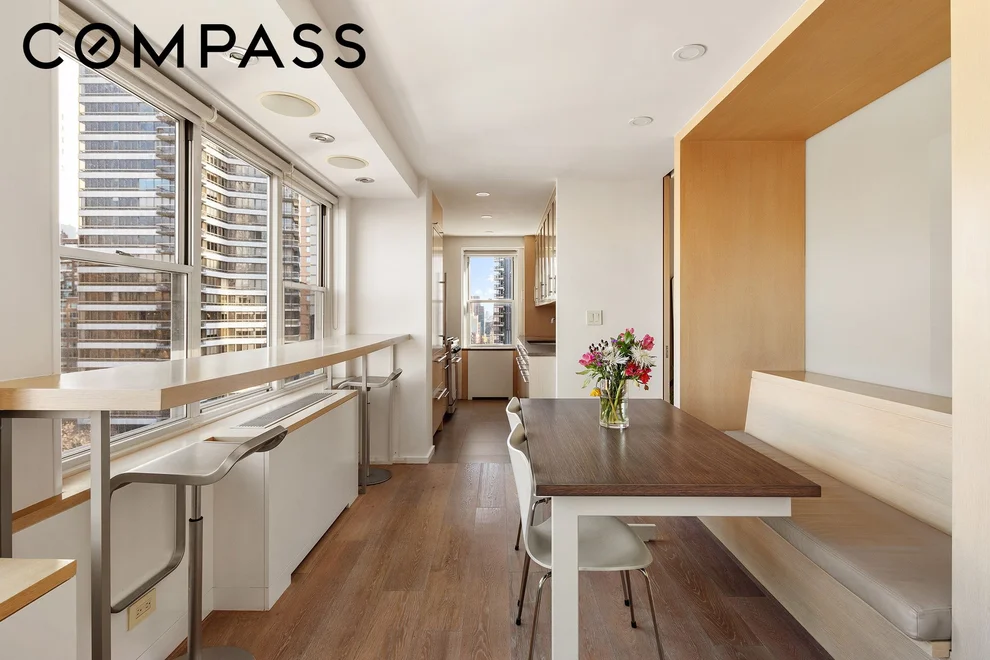 Unit for sale at 150 E 61st Street, Manhattan, NY 10065