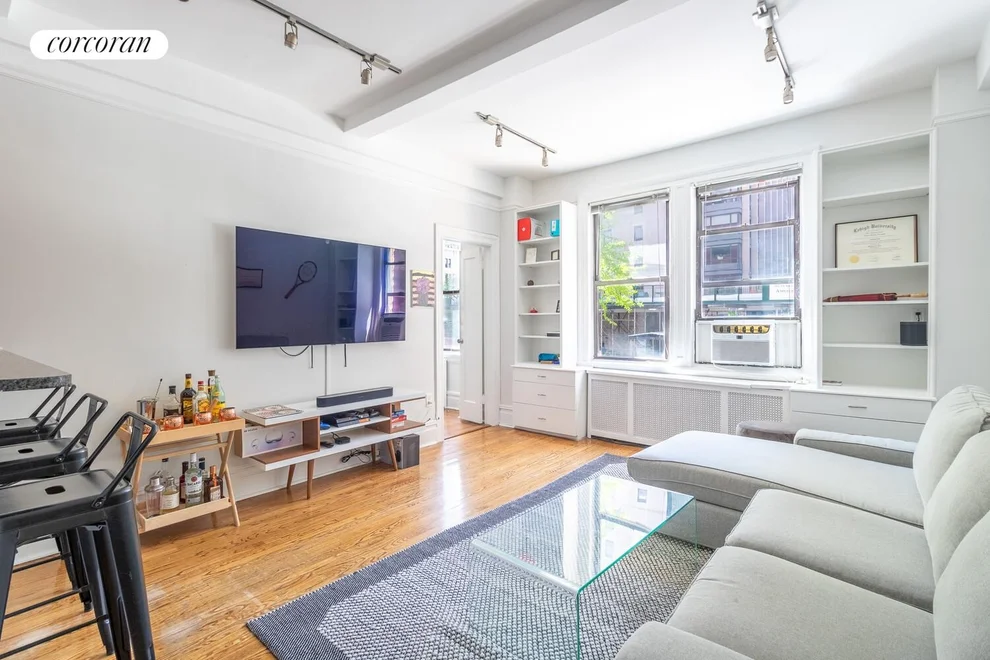 Unit for sale at 157 E 72ND Street, Manhattan, NY 10021
