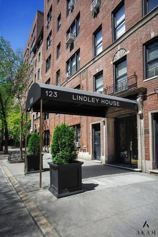 Unit for sale at 123 E 37th Street, Manhattan, NY 10016