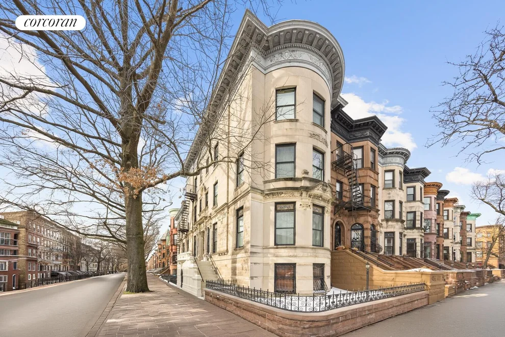 Unit for sale at 400 Stuyvesant Avenue, Brooklyn, NY 11233