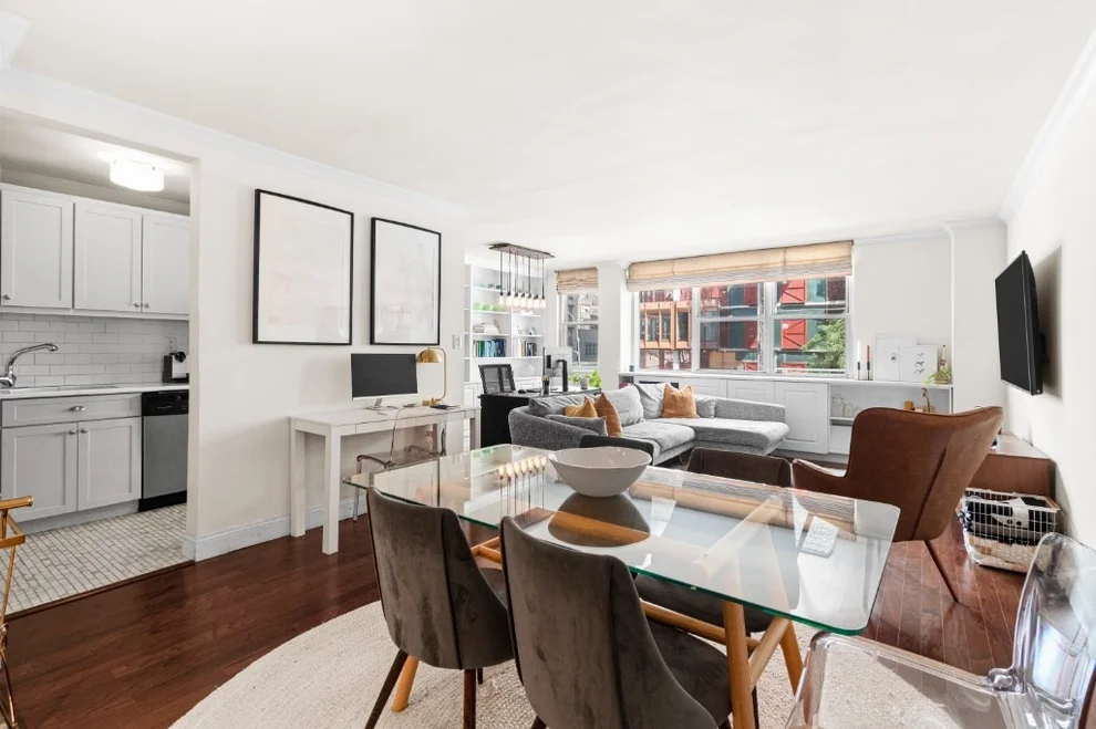 Unit for sale at 32 Gramercy Park S, Manhattan, NY 10003