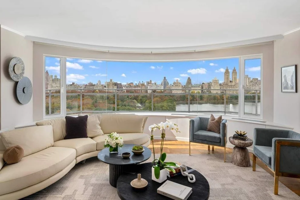 Unit for sale at 1050 5th Avenue, Manhattan, NY 10028
