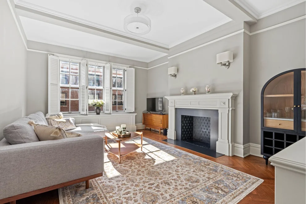 Unit for sale at 1060 PARK Avenue, Manhattan, NY 10128