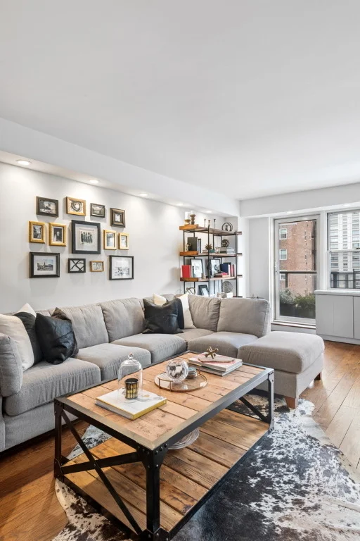 Unit for sale at 300 E 71ST Street, Manhattan, NY 10021