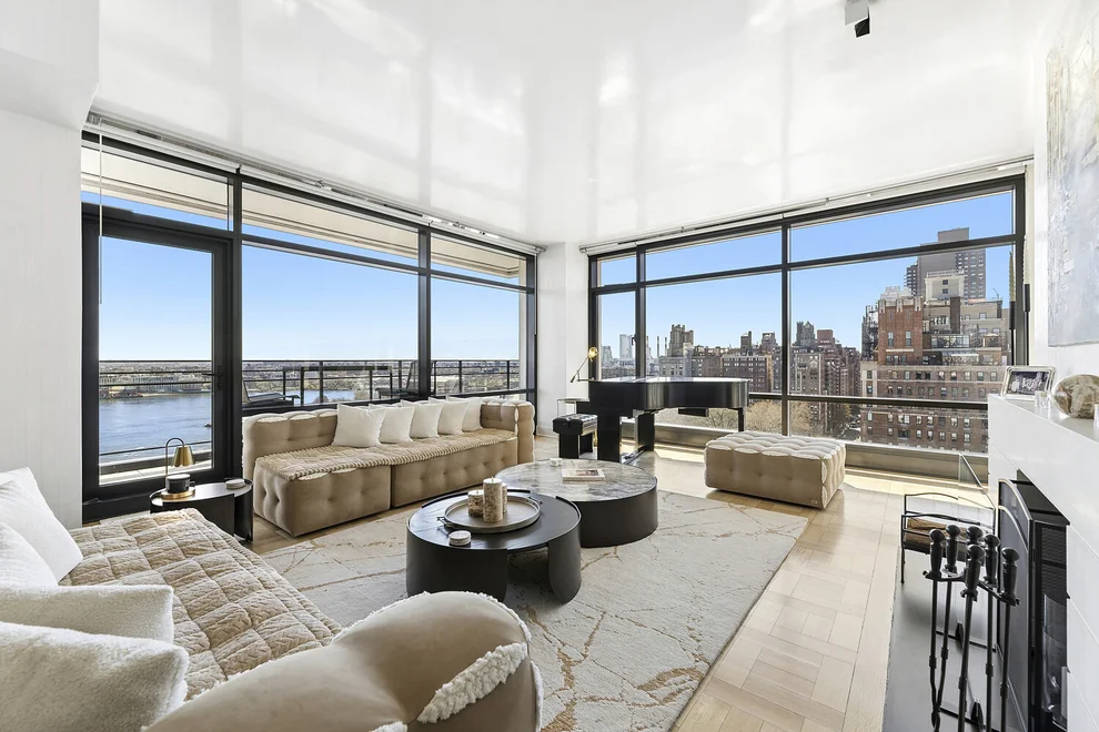 Unit for sale at 170 E END Avenue, Manhattan, NY 10128