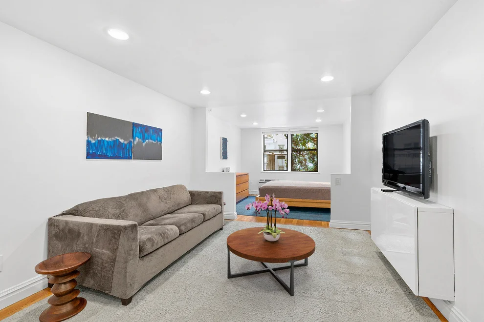 Unit for sale at 240 E 32nd Street, Manhattan, NY 10016
