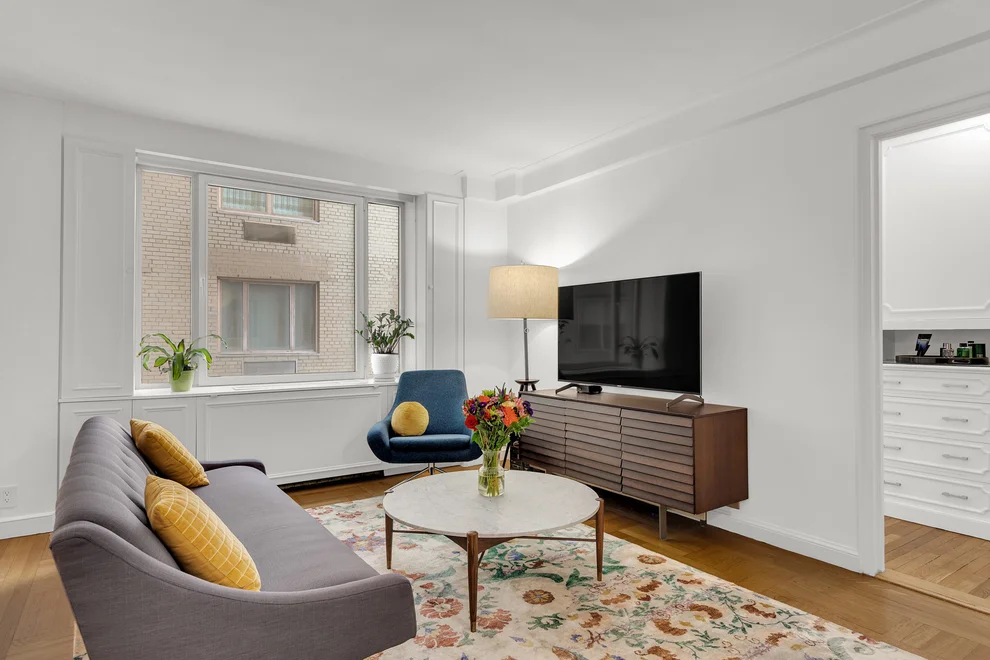 Unit for sale at 930 5TH Avenue, Manhattan, NY 10021