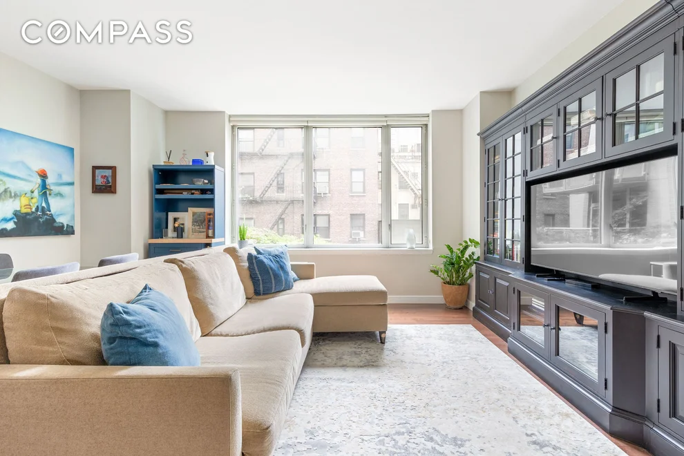 Unit for sale at 225 E 34th Street, Manhattan, NY 10016