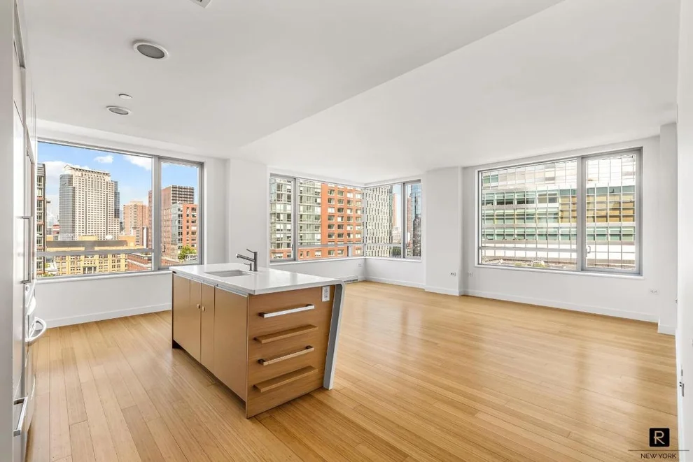 Unit for sale at 2 River Terrace, Manhattan, NY 10282
