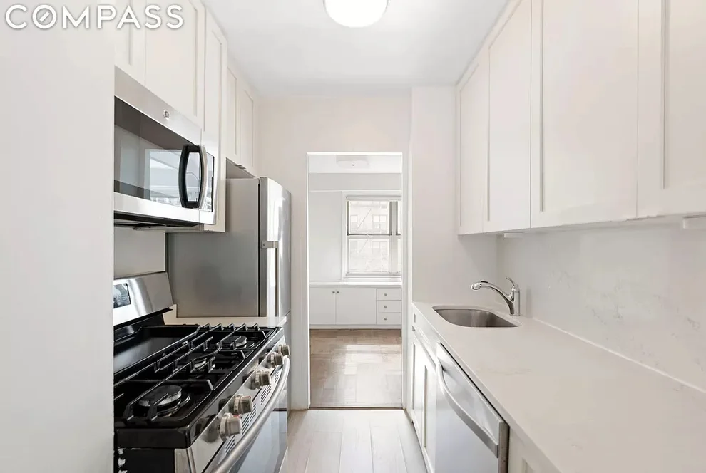 Unit for sale at 240 E 76th Street, Manhattan, NY 10021
