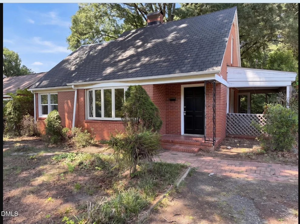 Unit for sale at 2516 Indian Trail, Durham, NC 27705