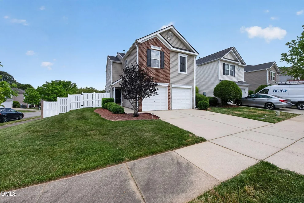 Unit for sale at 220 Danesway Drive, Holly Springs, NC 27540