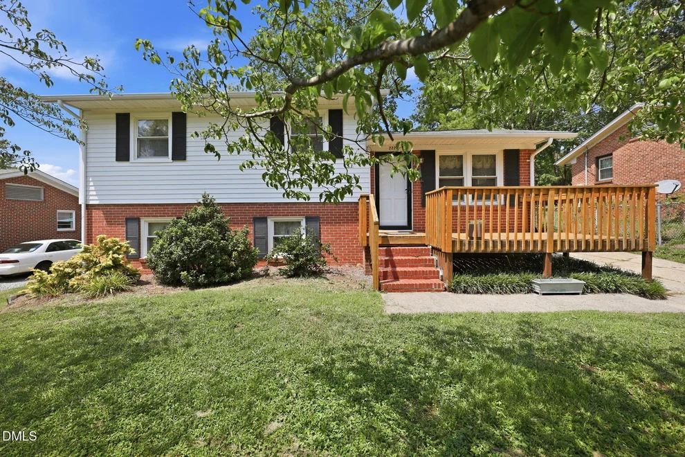 Unit for sale at 2222 Lynette Drive, Greensboro, NC 27403