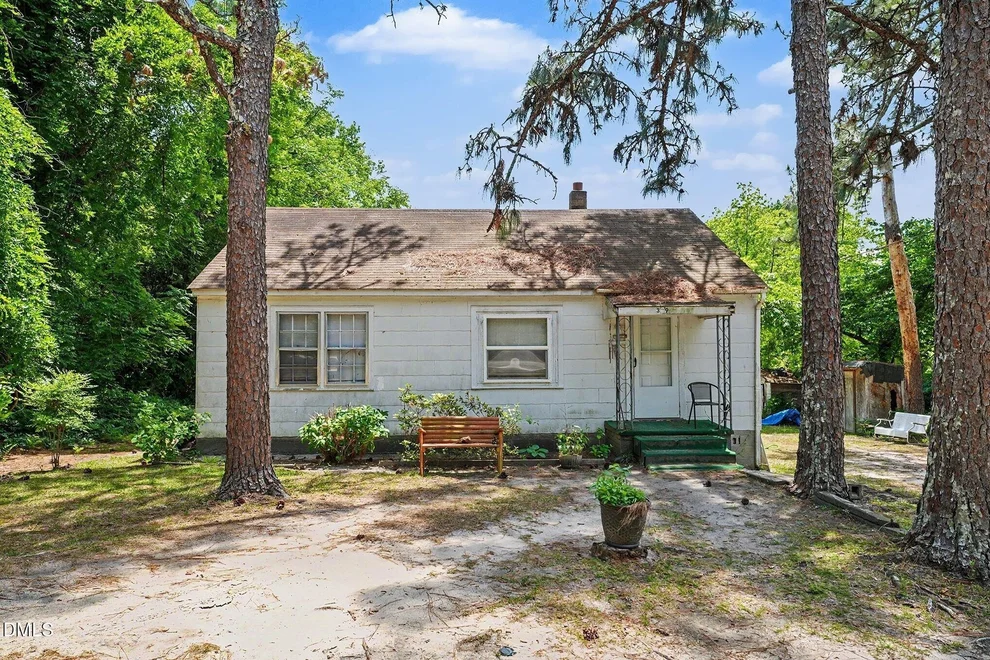 Unit for sale at 399 Army Road, Raeford, NC 28376