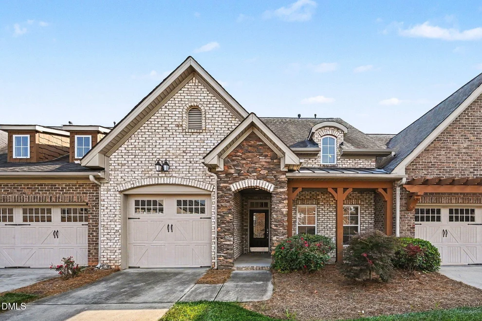 Unit for sale at 1942 Tweed Lane, Burlington, NC 27215