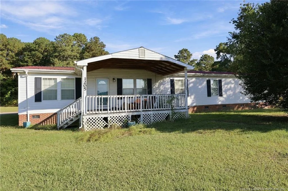 Unit for sale at 1205 Watershed Road, Newton Grove, NC 28366