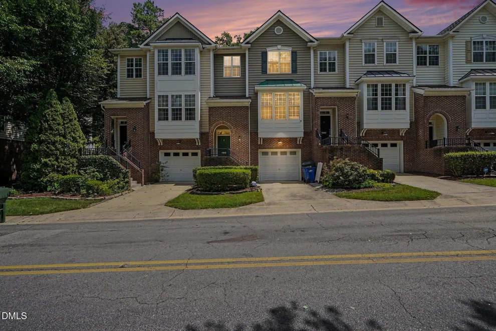 Unit for sale at 5453 Crescentview Parkway, Raleigh, NC 27606